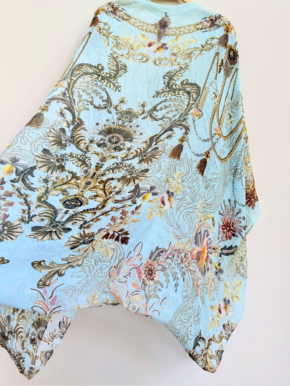 NWT Camilla Silk Shrug Adieu Yesterday Blue Floral Baroque O/S - Picture 6 of 12